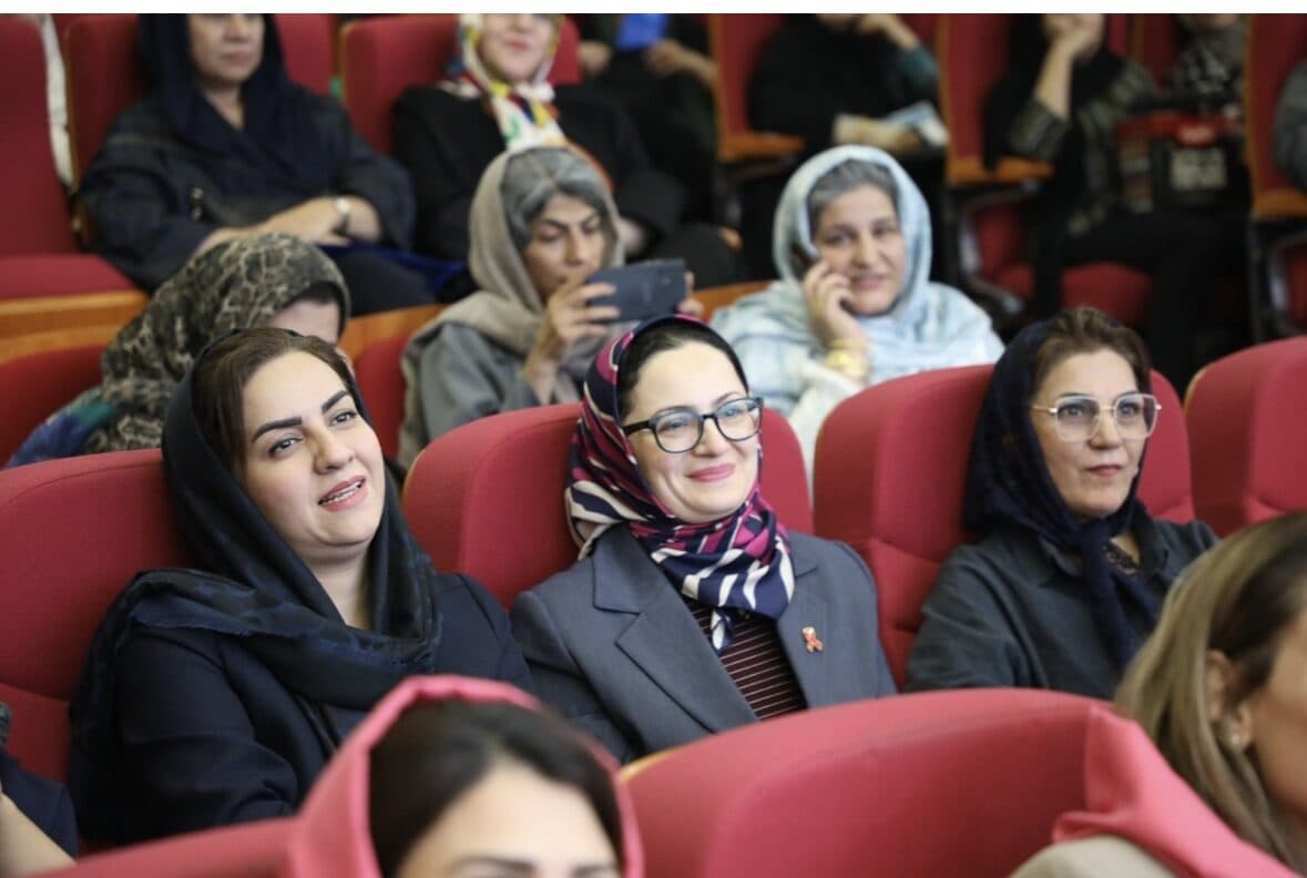 Audience at an architecture seminar